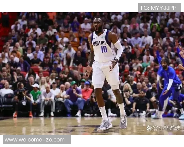 小哈达威神勇表现半场轰下17分其中次节独得12分三分球频频命中